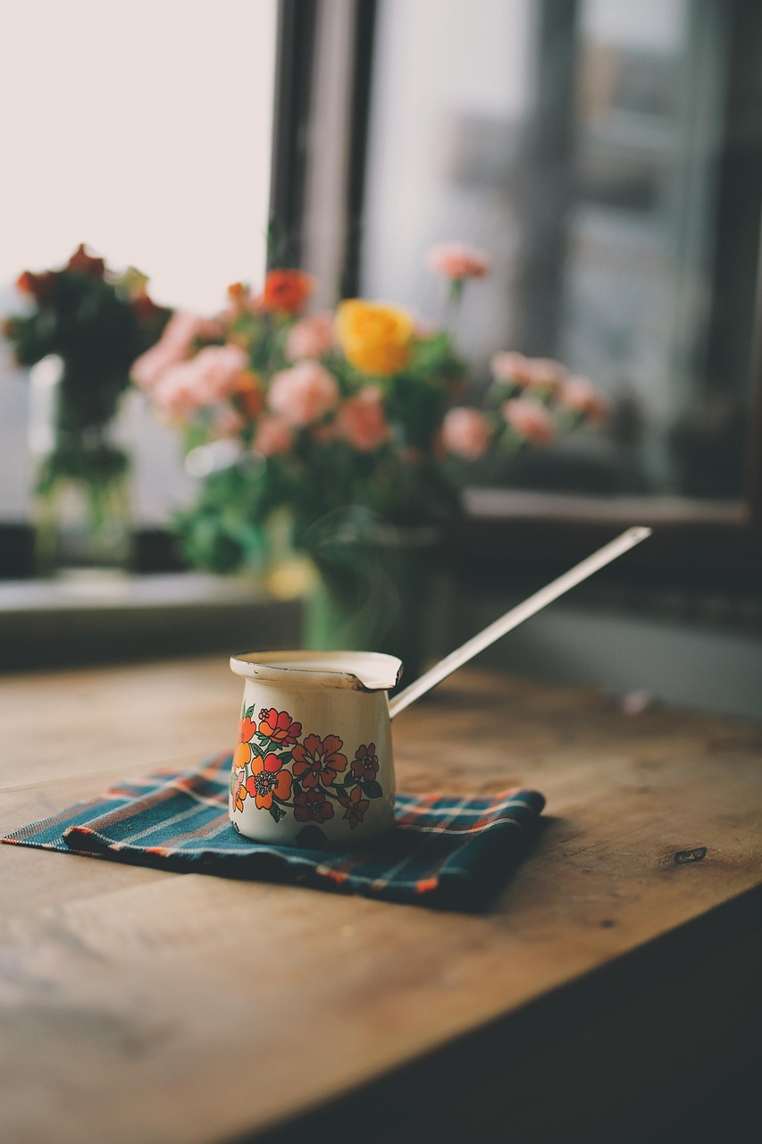 子犬が毛布を舐める理由とは？